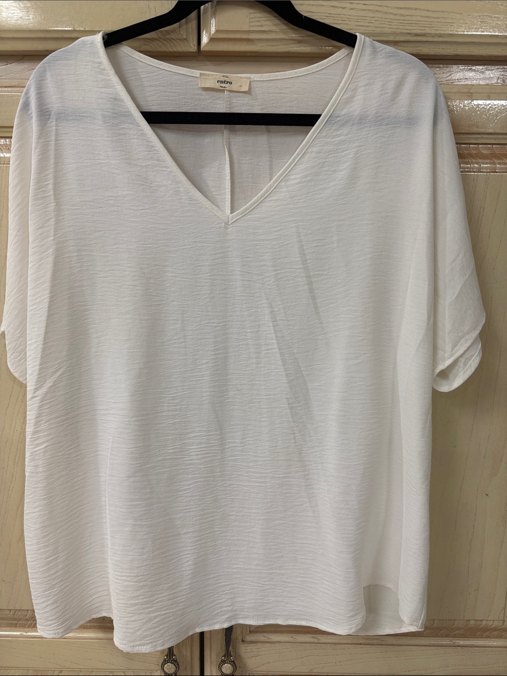 Creamy White V-Neck Short Sleeve Blouse